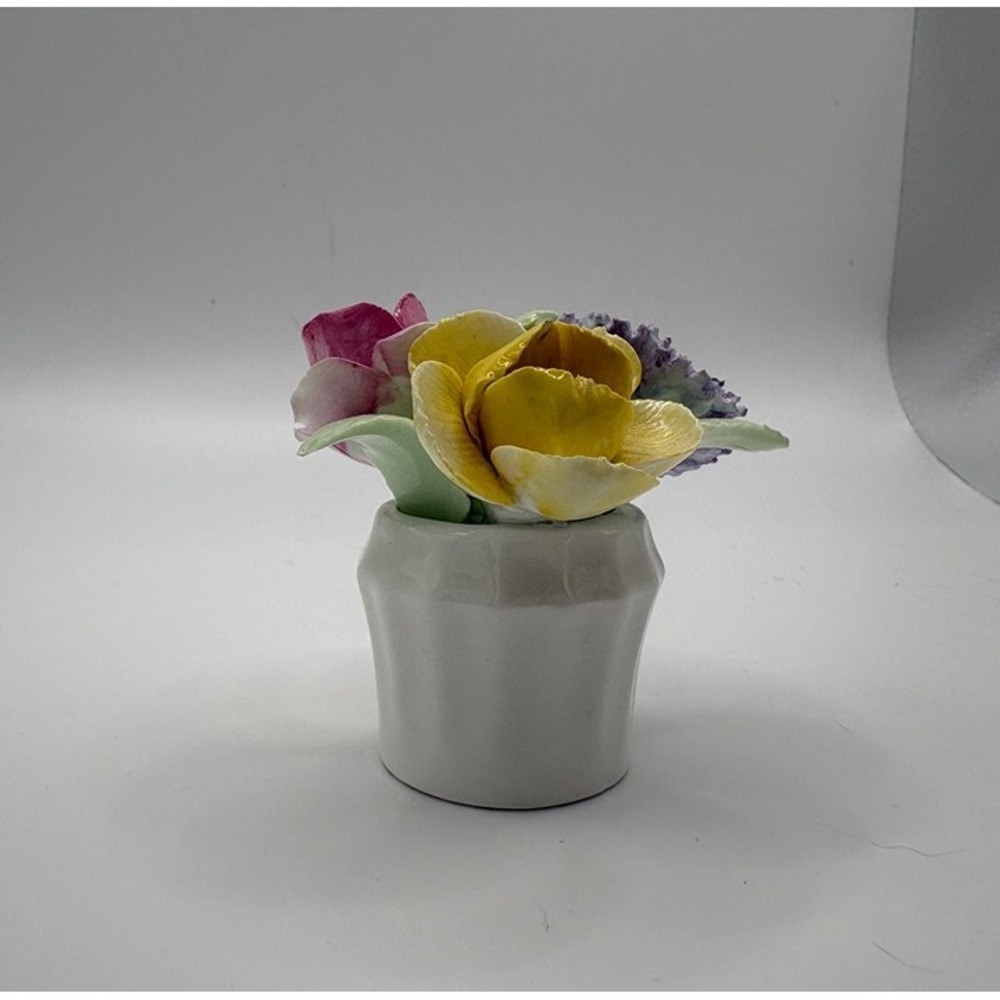 Vintage Porcelain Flower Bouquet Eberling and Reuss England Hand Painted - Picture 1 of 7